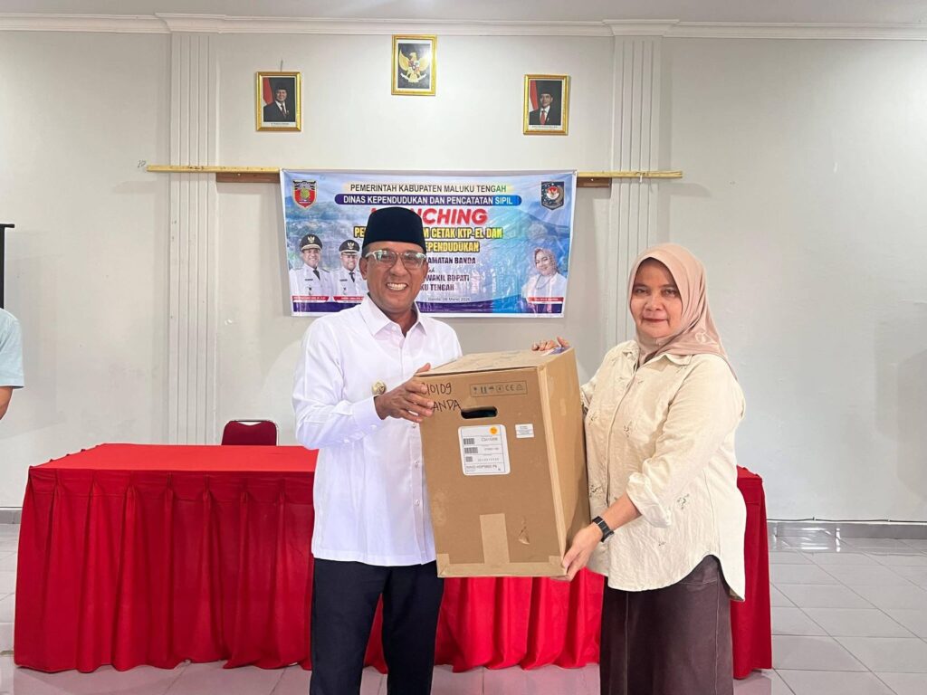 Launching Rekam Cetak E-KTP dan Pelayanan Adminduk Kecamatan Banda dan Kecamatan Kepulauan Banda