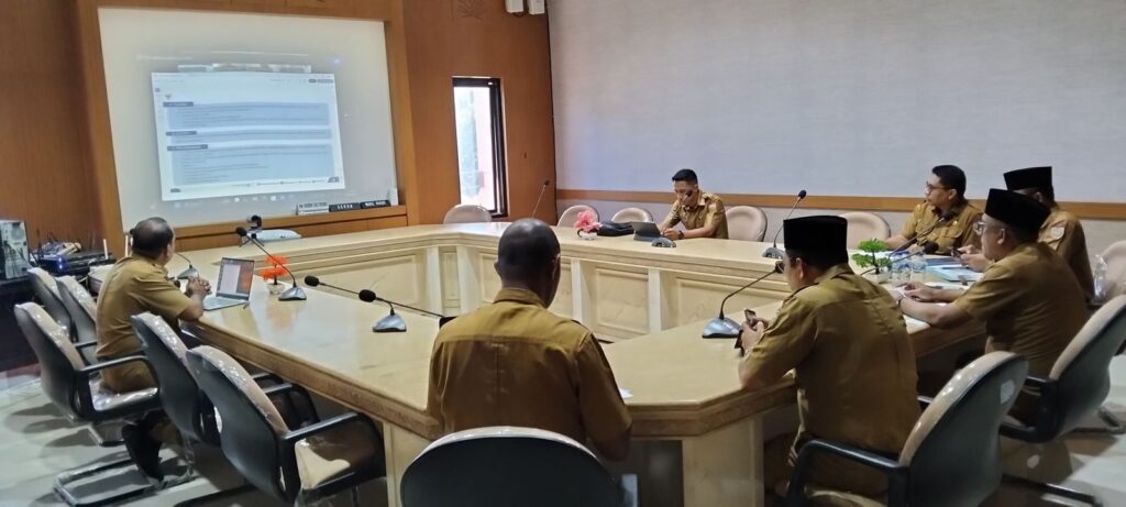 Pemerintah Kabupaten Maluku Tengah Mengikuti Kegiatan Zoom Meeting Dalam Rangka Mendukung Pencapaian 9 Fokus Utama Kementerian Dalam Negeri Republik Indonesia